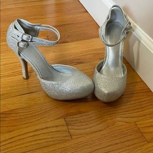 DreamPairs Almond Toe Pumps!